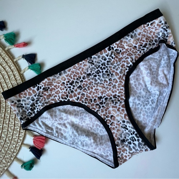 Victoria's Secret VTG Cotton Hiphugger Panty Black Brown Leopard Medium NWT - Picture 1 of 3